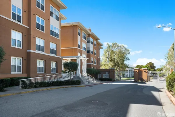$749,000 | 1 Crescent Way, Unit 1215, San Francisco, CA 94134