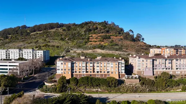 $749,000 | 1 Crescent Way, Unit 1215, San Francisco, CA 94134