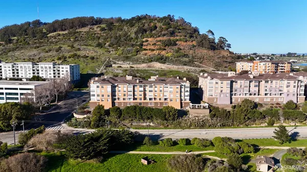 $749,000 | 1 Crescent Way, Unit 1215, San Francisco, CA 94134
