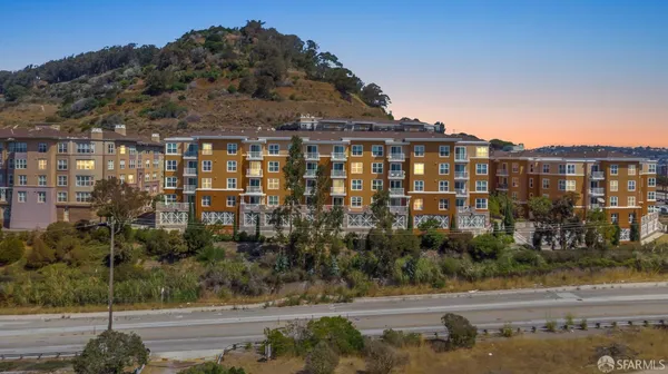 $749,000 | 1 Crescent Way, Unit 1215, San Francisco, CA 94134