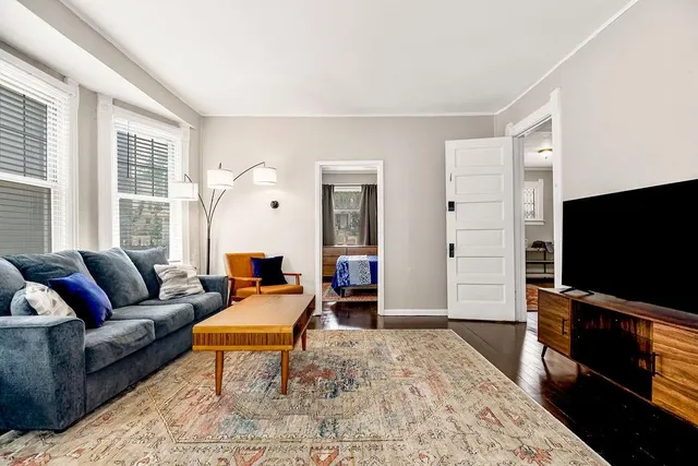 $600,000 | 3951 Warwick Boulevard, Kansas City, MO 64111