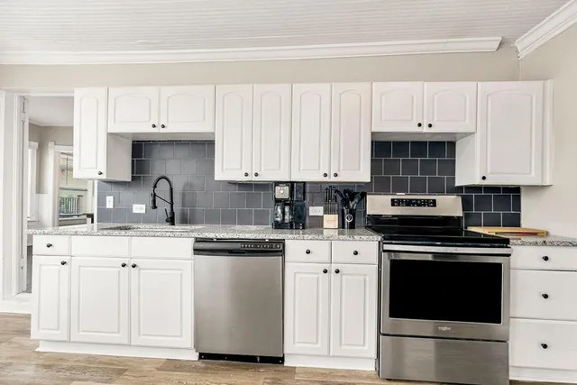 $600,000 | 3951 Warwick Boulevard, Kansas City, MO 64111