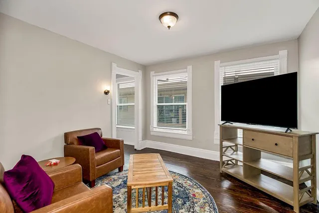 $600,000 | 3951 Warwick Boulevard, Kansas City, MO 64111