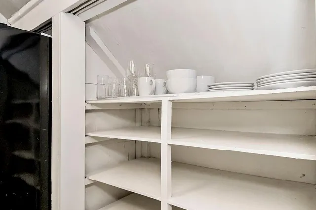 $600,000 | 3951 Warwick Boulevard, Kansas City, MO 64111