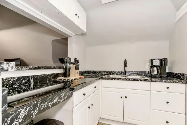 $600,000 | 3951 Warwick Boulevard, Kansas City, MO 64111