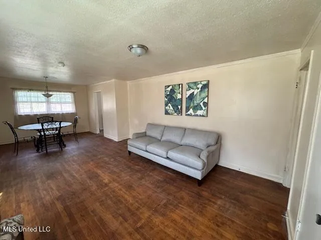 $300,000 | 401 Carpenter Street, Utica, MS 39175