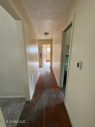 $300,000 | 401 Carpenter Street, Utica, MS 39175