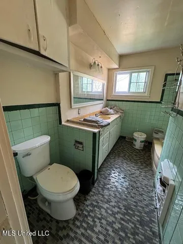 $300,000 | 401 Carpenter Street, Utica, MS 39175