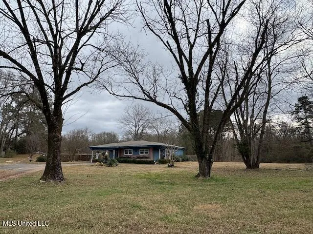 $300,000 | 401 Carpenter Street, Utica, MS 39175