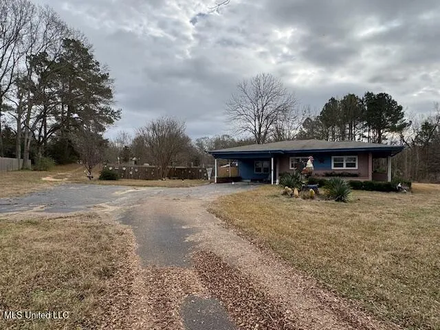 $300,000 | 401 Carpenter Street, Utica, MS 39175