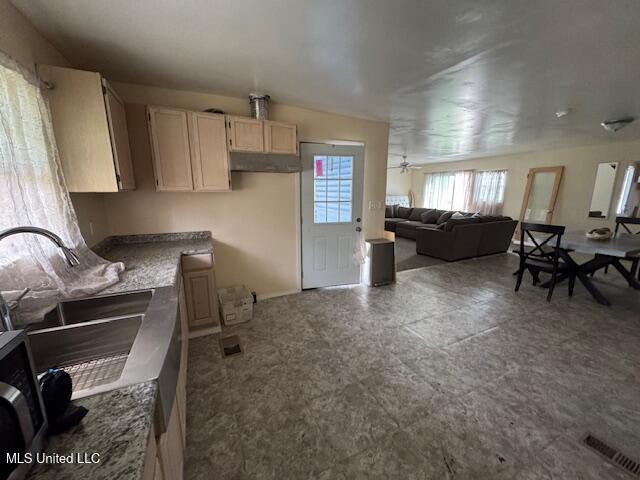 401 Carpenter Street Utica, MS 39175 - Photo 4 of 58 IMG_9976