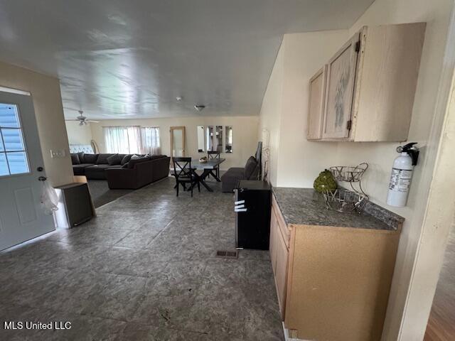 401 Carpenter Street Utica, MS 39175 - Photo 5 of 58 IMG_9977