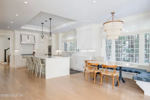 $8,050,000 | 7 Indian Head Road, Riverside, CT 06878