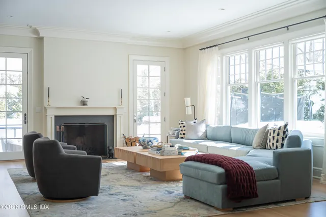 $8,050,000 | 7 Indian Head Road, Riverside, CT 06878