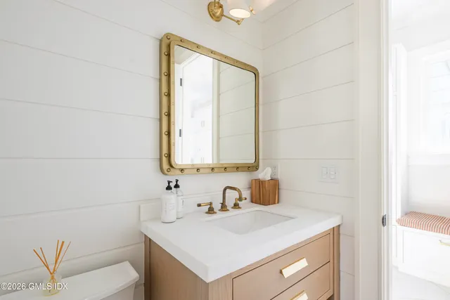 $8,050,000 | 7 Indian Head Road, Riverside, CT 06878