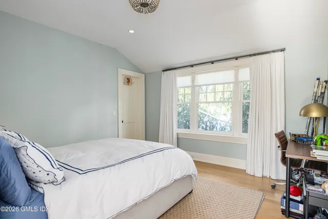 $8,050,000 | 7 Indian Head Road, Riverside, CT 06878