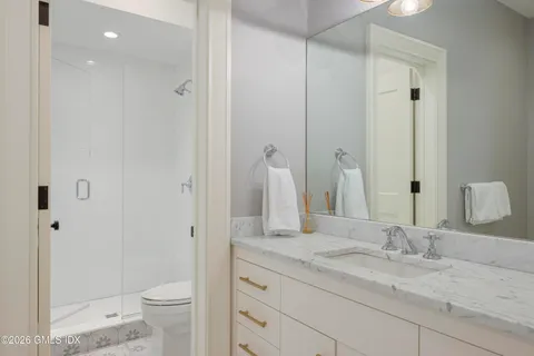 $8,050,000 | 7 Indian Head Road, Riverside, CT 06878