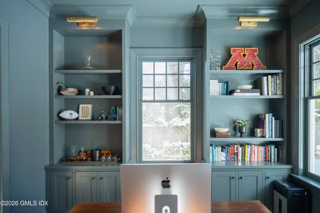 $8,050,000 | 7 Indian Head Road, Riverside, CT 06878