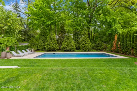 $8,050,000 | 7 Indian Head Road, Riverside, CT 06878