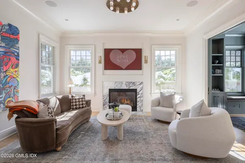 $8,050,000 | 7 Indian Head Road, Riverside, CT 06878