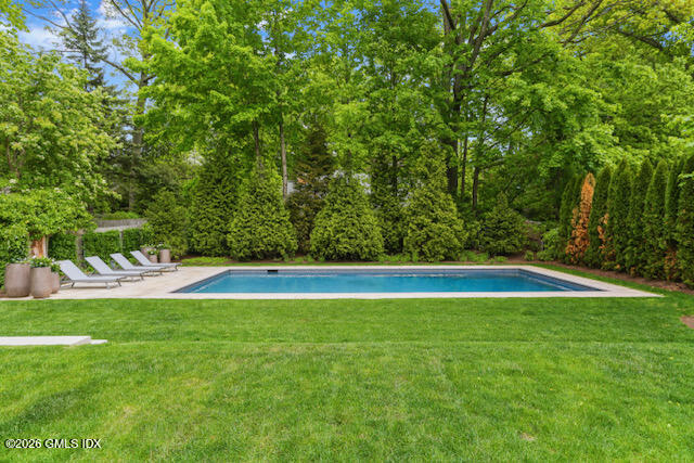 7 Indian Head Road Riverside, CT 06878 - Photo 6 of 7 a view of a yard