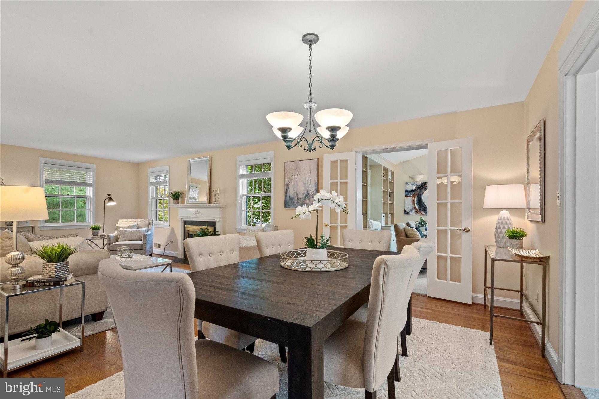 9500 Columbia Boulevard Silver Spring, MD 20910 - Photo 4 of 19 Dining area off of the kitchen
