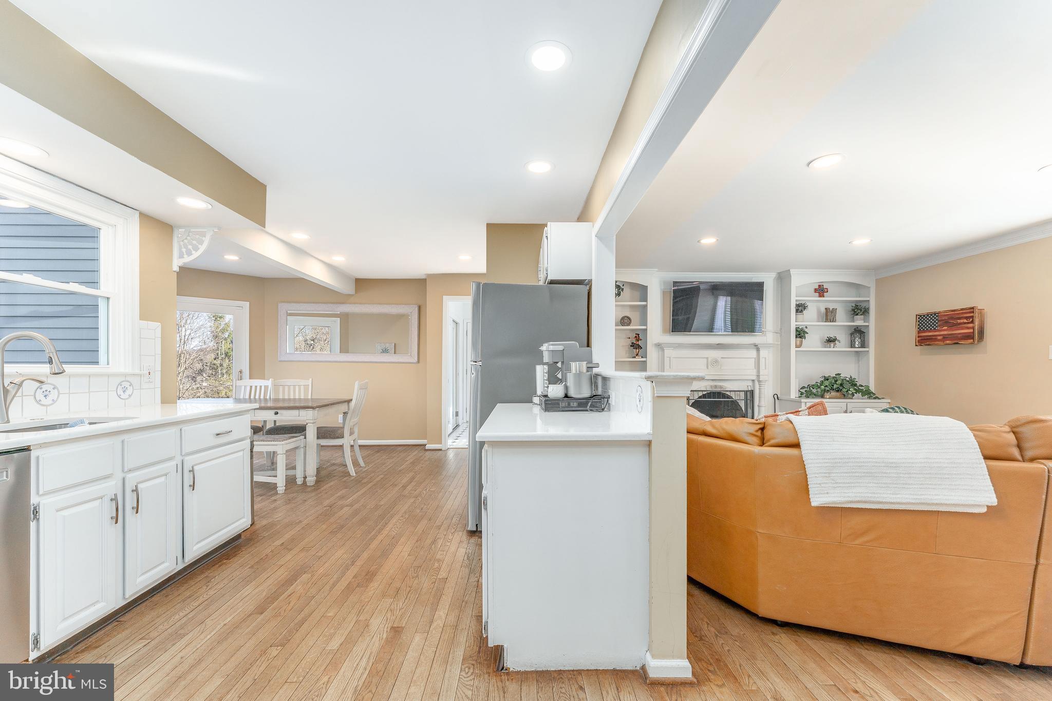 8 Matthews Run Road Chester Springs, PA 19425 - Photo 15 of 80 a living room with furniture and wooden floor
