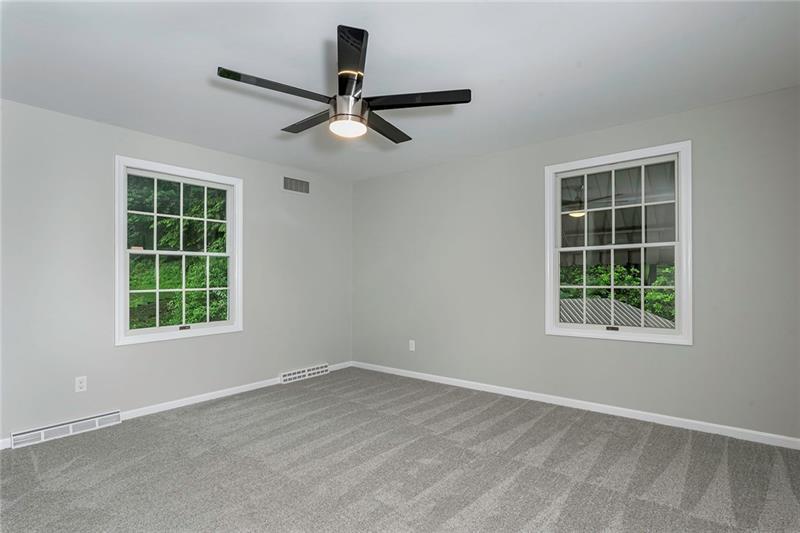 761 Thompson Run Road Pittsburgh, PA 15237 - Photo 15 of 25 Gallery Image 15