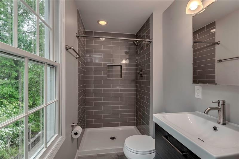 761 Thompson Run Road Pittsburgh, PA 15237 - Photo 21 of 25 Gallery Image 21