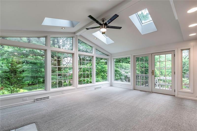 761 Thompson Run Road Pittsburgh, PA 15237 - Photo 9 of 25 Gallery Image 9