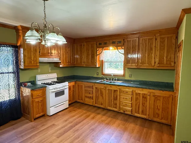 $1,100 | 323 West Lorance Street, Tyler, TX 75702