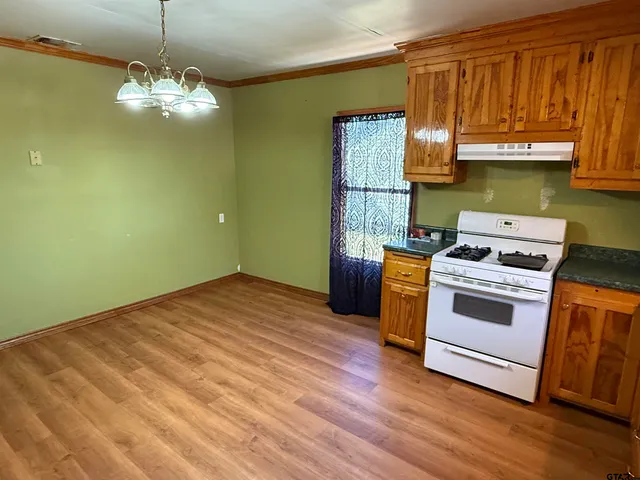 $1,300 | 323 West Lorance Street, Tyler, TX 75702