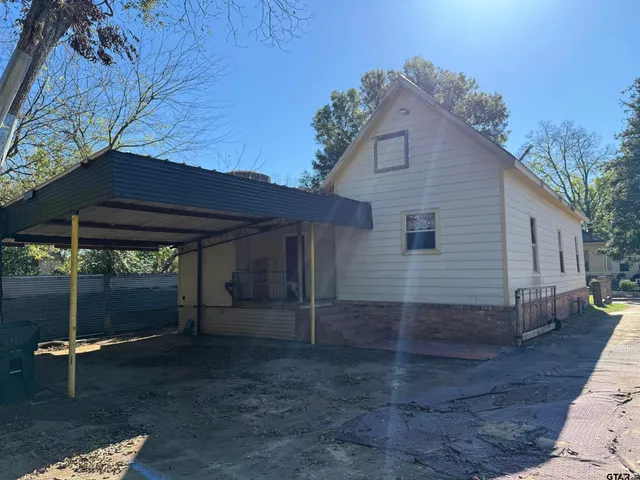 $1,300 | 323 West Lorance Street, Tyler, TX 75702