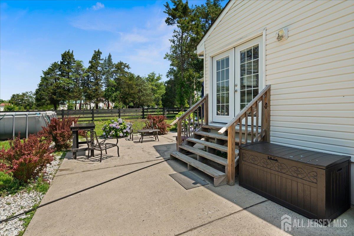 5 Applegate Road Jobstown, NJ 08041 - Photo 27 of 34 a view of a deck with furniture and garden