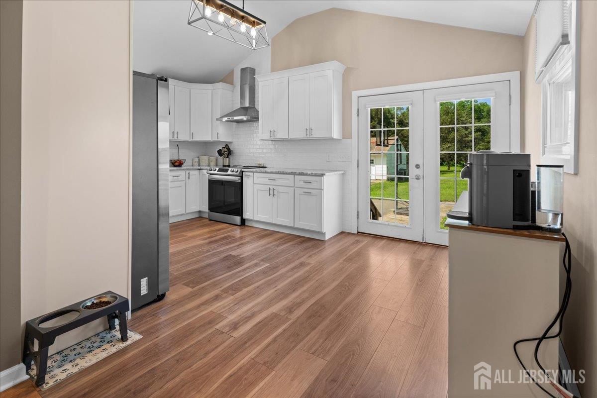 5 Applegate Road Jobstown, NJ 08041 - Photo 6 of 34 a view of a kitchen with wooden floor and electronic appliances