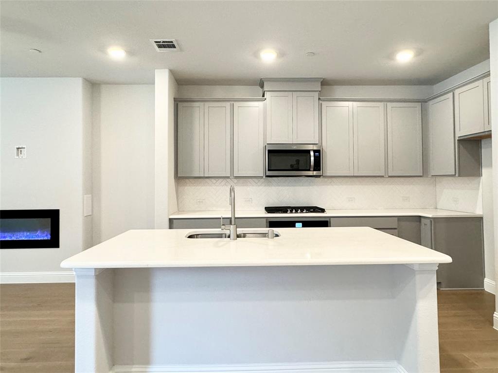 7830 Bayside Drive Rowlett, TX 75088 - Photo 6 of 25