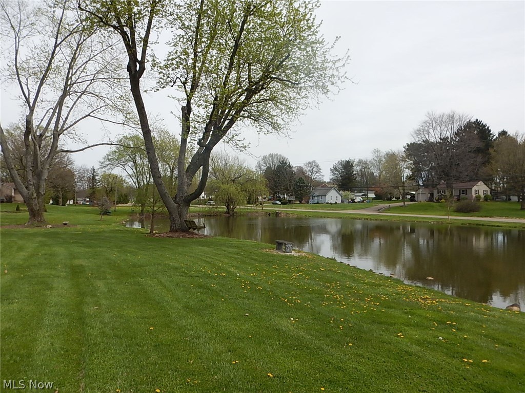 7041 Navarre Road Southwest Massillon, OH 44646 - Photo 31 of 34