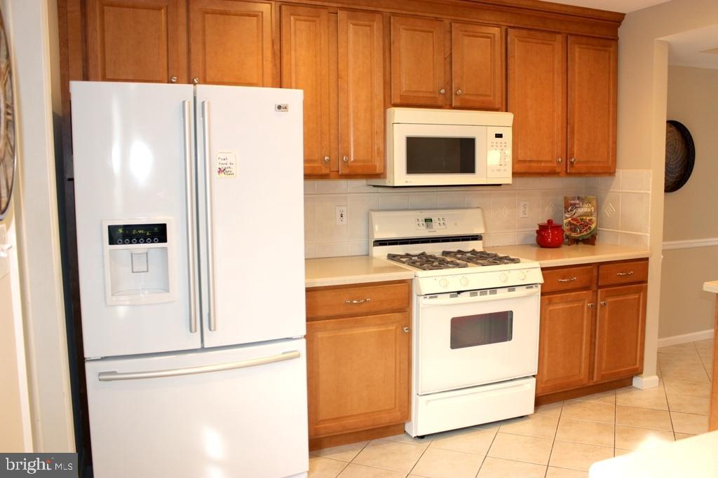 1021 Kent Garden Lititz, PA 17543 - Photo 12 of 30