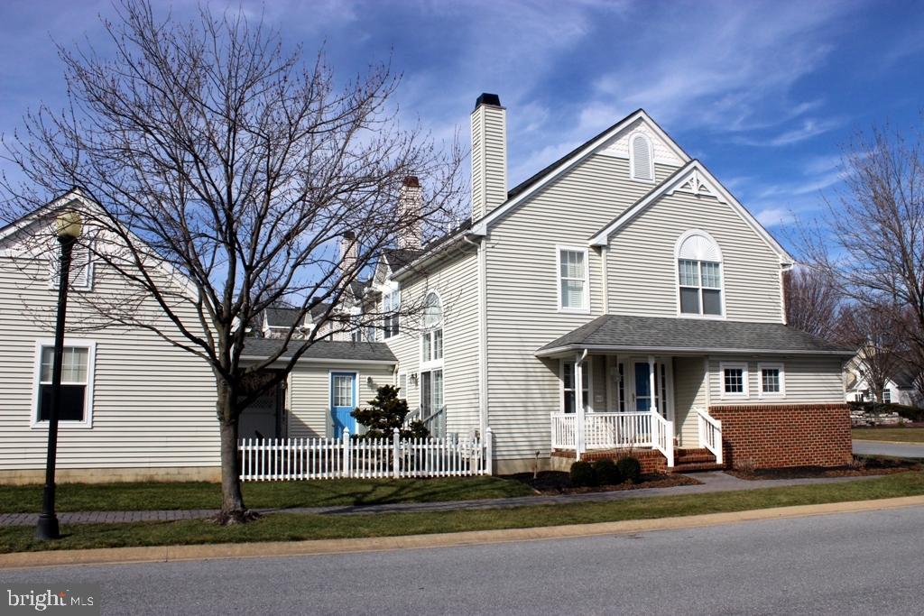 1021 Kent Garden Lititz, PA 17543 - Photo 3 of 30