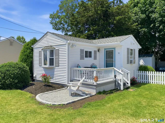 $649,900 | 49 Uncas Road, Clinton, CT 06413