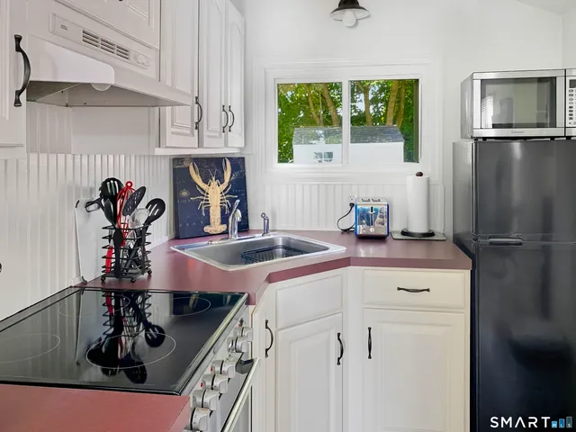 $649,900 | 49 Uncas Road, Clinton, CT 06413