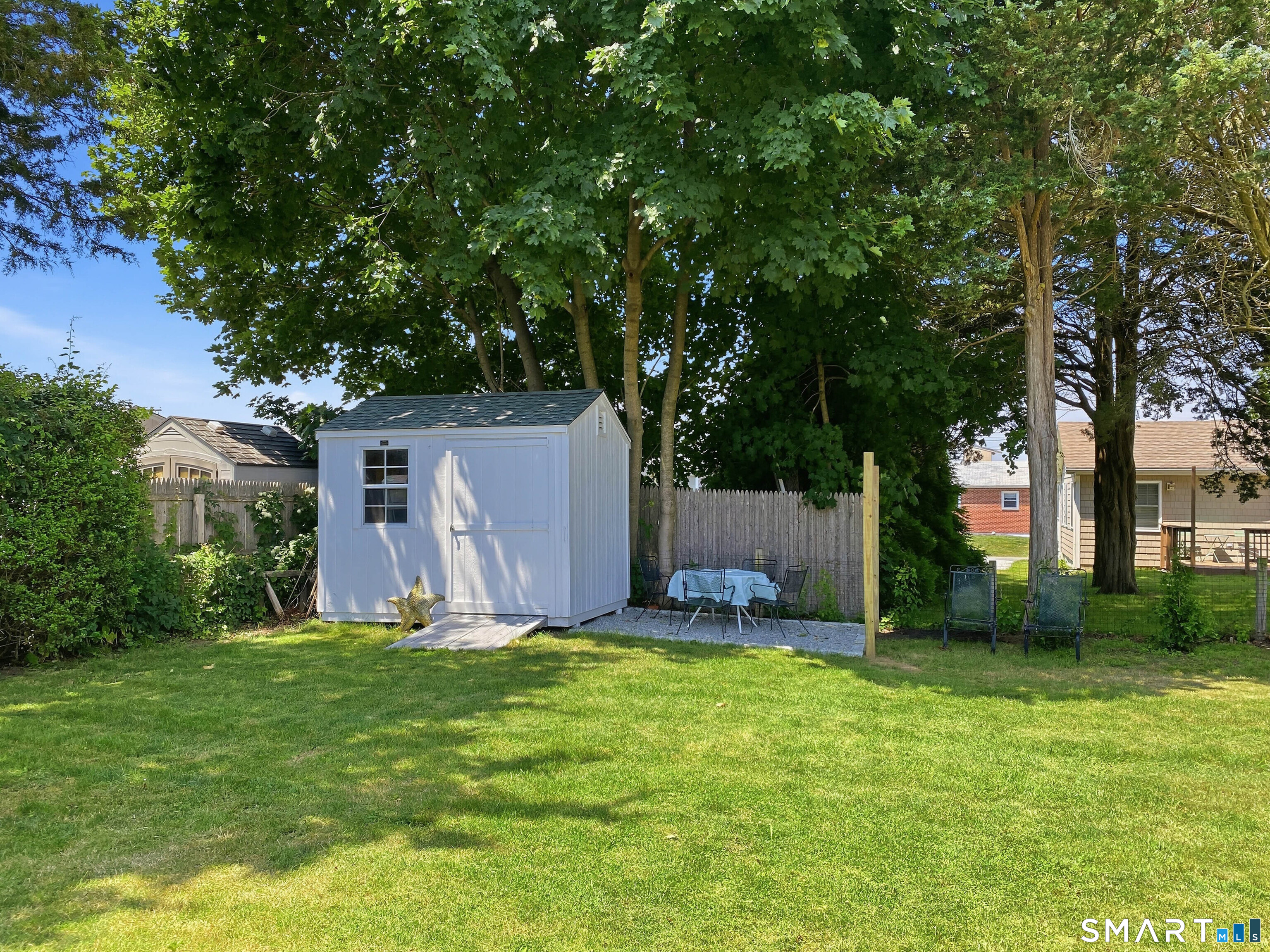 49 Uncas Road Clinton, CT 06413 - Photo 27 of 37