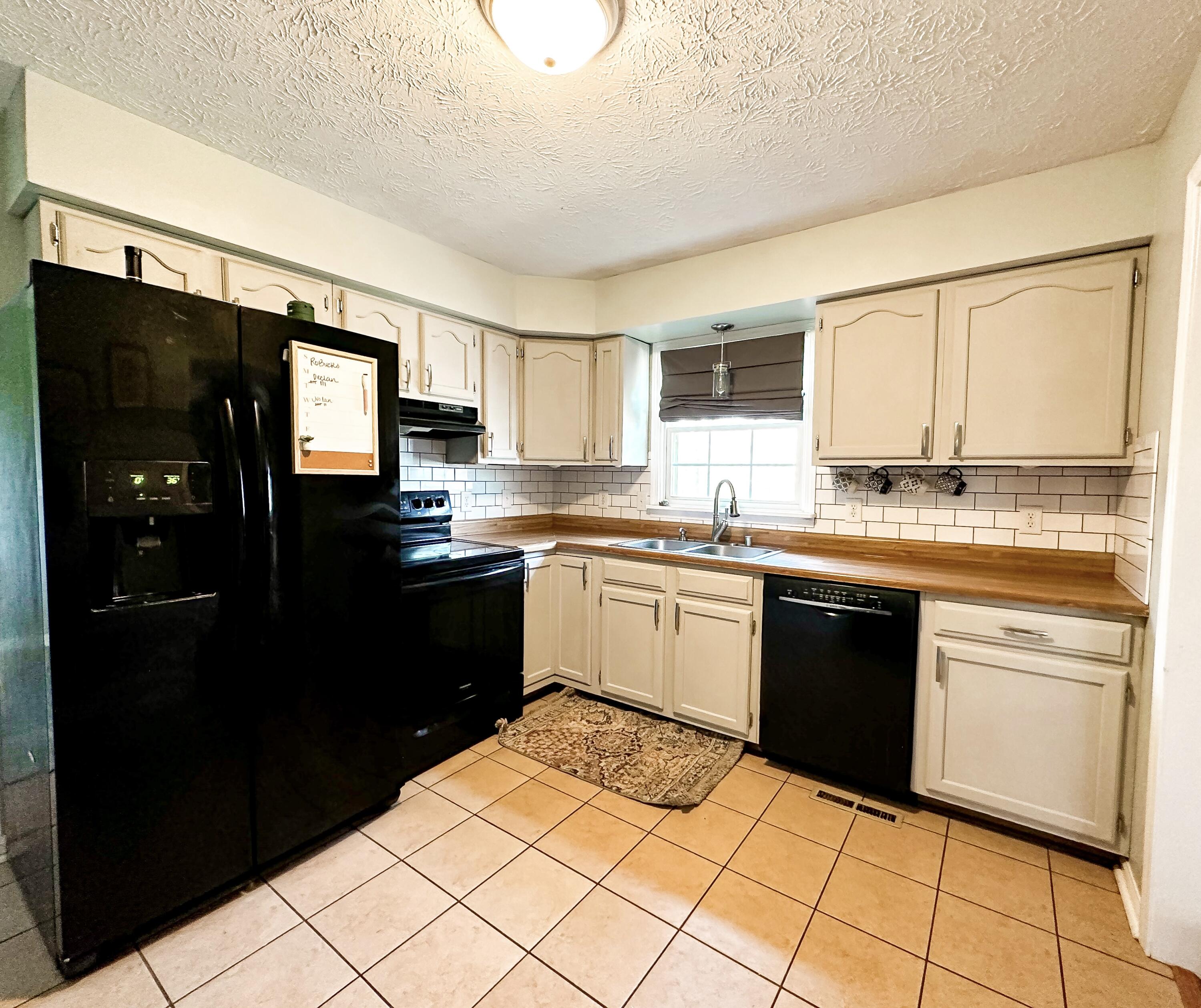 1610 Barnes Mill Road Richmond, KY 40475 - Photo 6 of 15 DD7FB921-7EF0-4DD9-951A-390ABC3C04A0