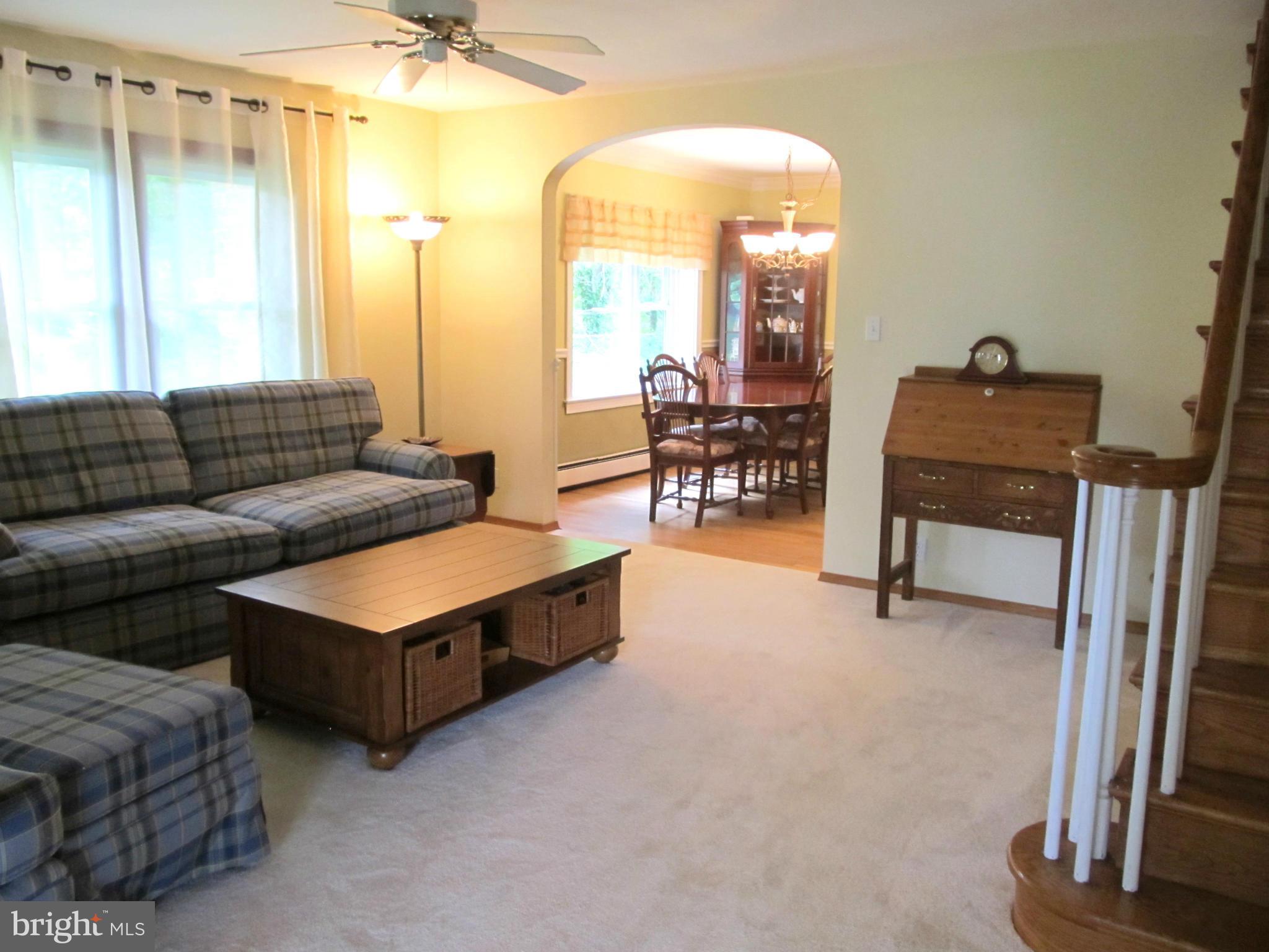 413 West Maple Road Linthicum Heights, MD 21090 - Photo 4 of 30 Living Room