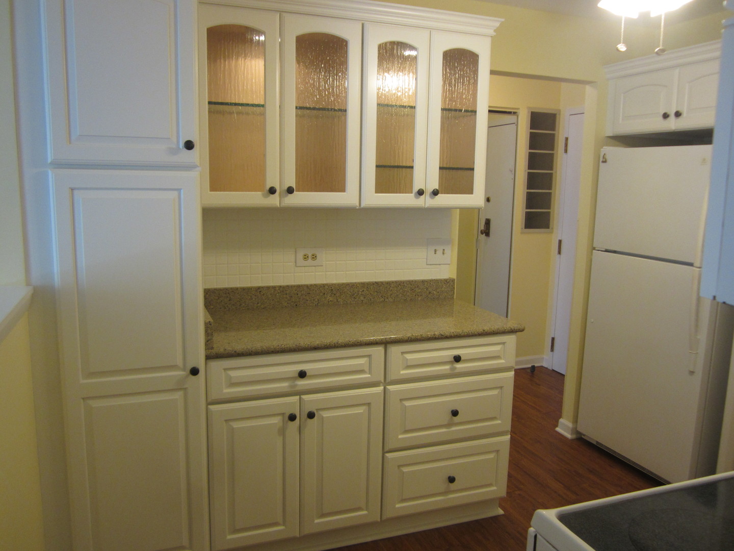 15 Bar Harbour Road, Unit 4G Schaumburg, IL 60193 - Photo 8 of 21 a view of washer and dryer