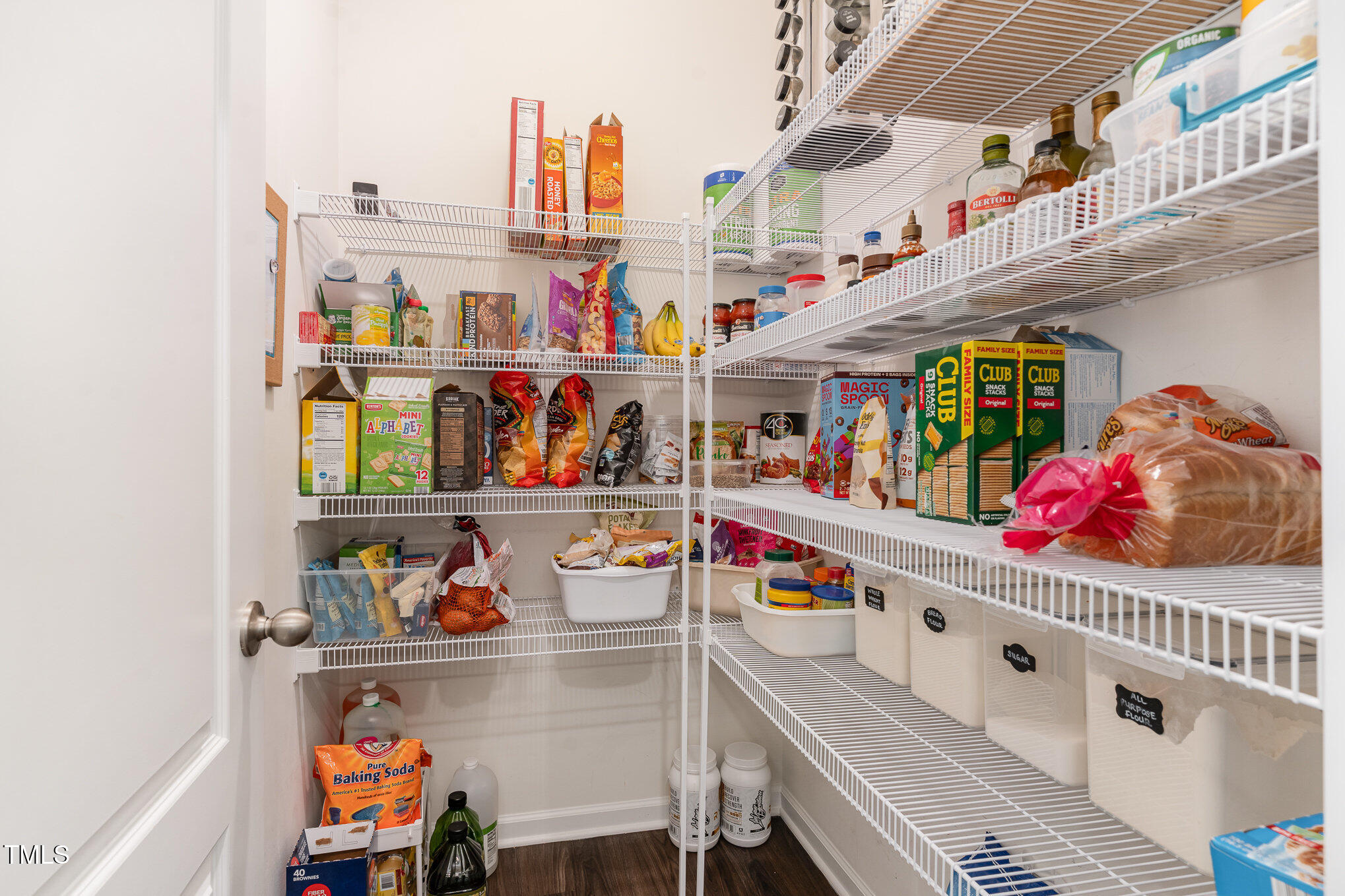 1040 Lippincott Road Durham, NC 27703 - Photo 14 of 43 a play room with furniture