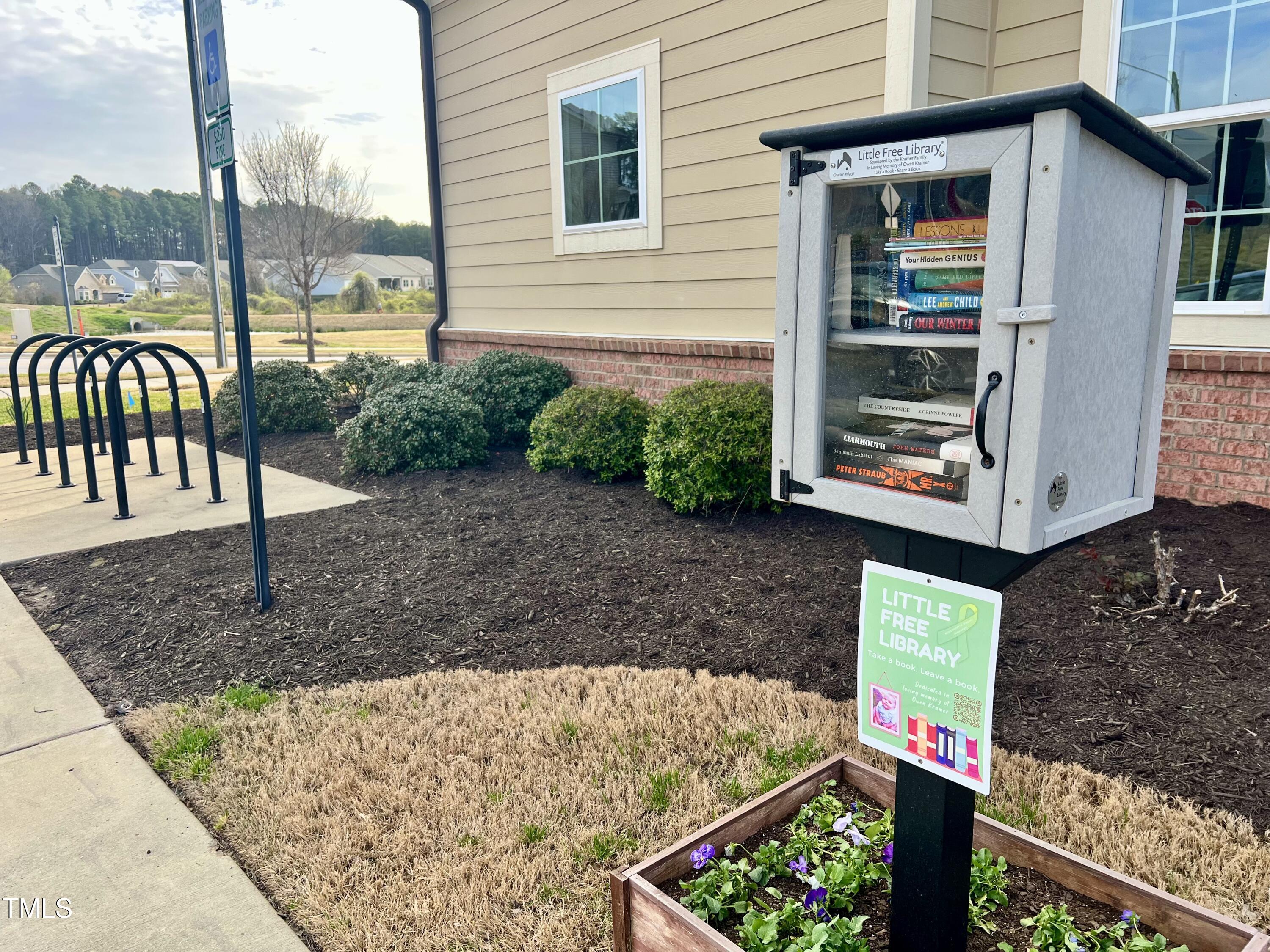 1040 Lippincott Road Durham, NC 27703 - Photo 40 of 43 a view of a porch with a yard