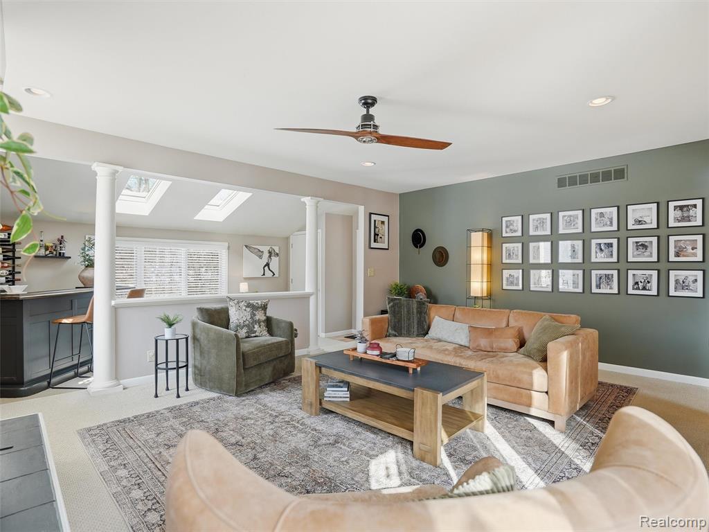 1063 East Avon Circle Rochester Hills, MI 48309 - Photo 11 of 69