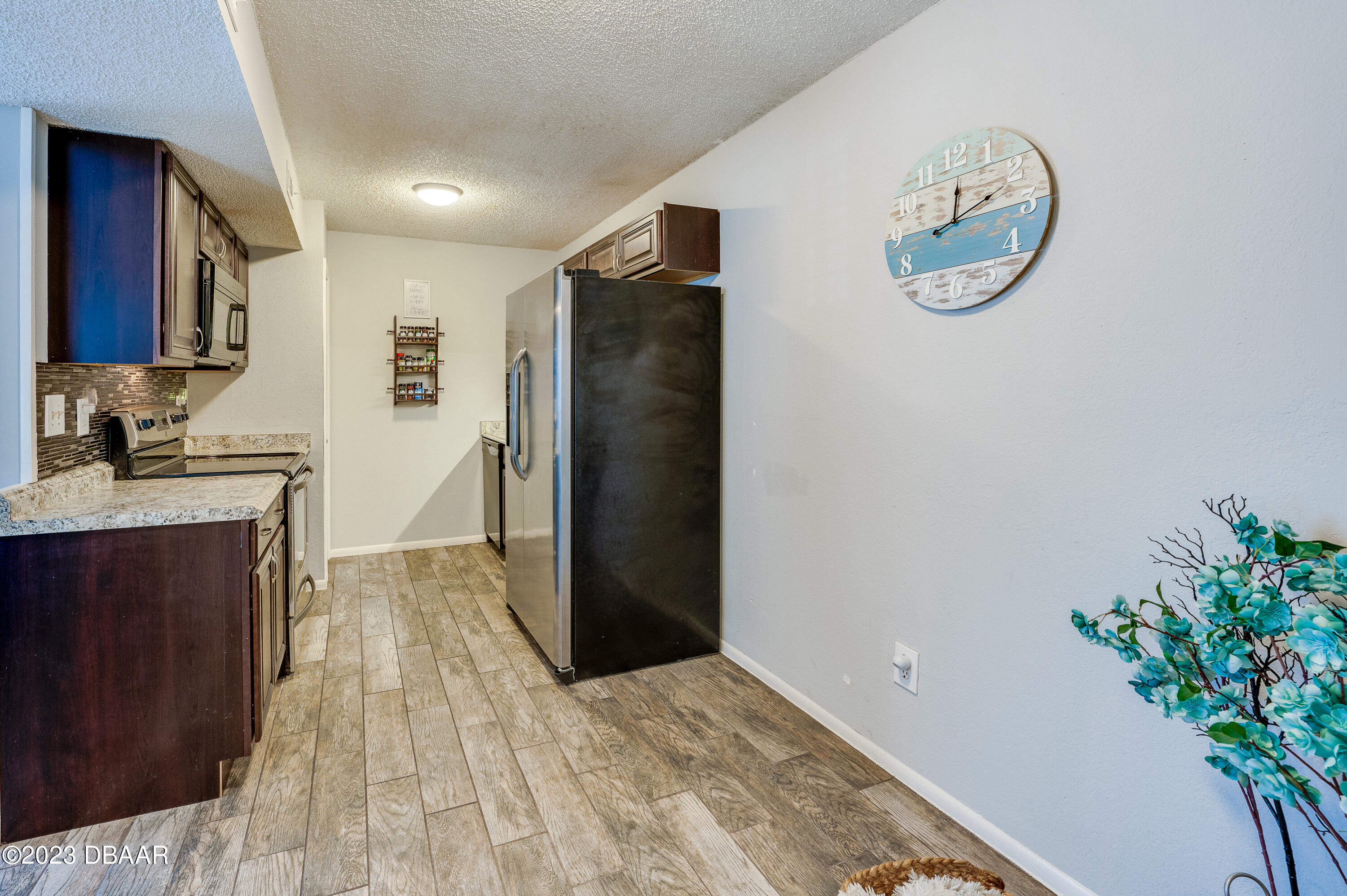 1600 Big Tree Road, Unit O4 South Daytona, FL 32119 - Photo 12 of 30 Kitchen