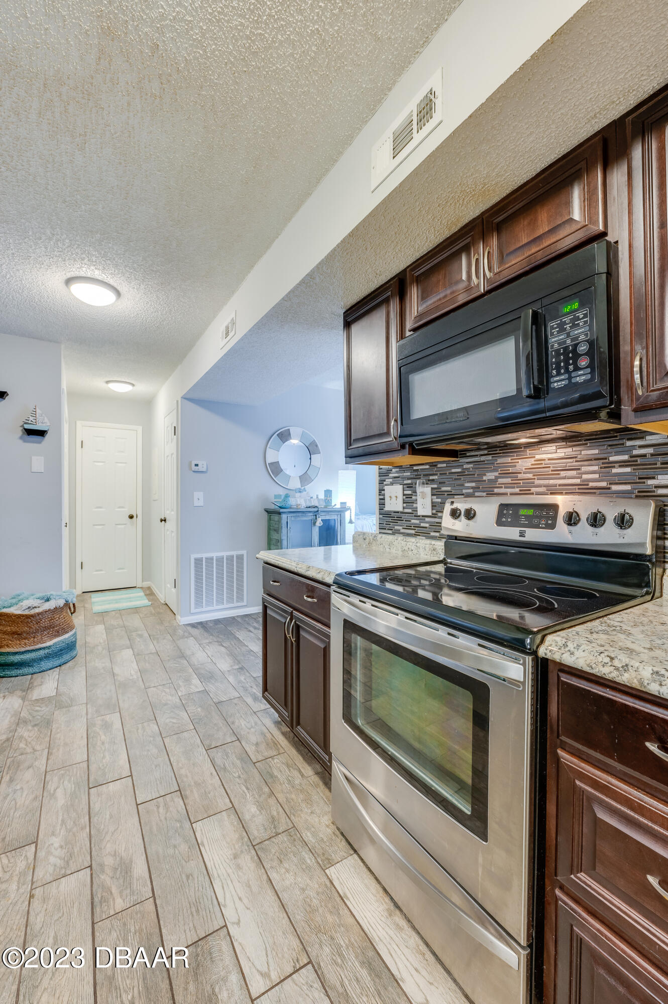 1600 Big Tree Road, Unit O4 South Daytona, FL 32119 - Photo 16 of 30 Kitchen